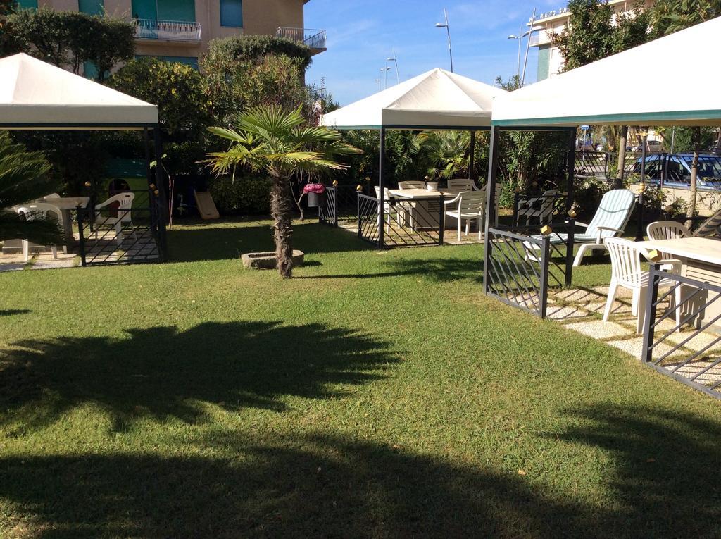Hotel Smeraldo Lido di Camaiore Eksteriør bilde